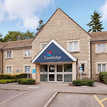 Travelodge Cirencester Bagian luar foto